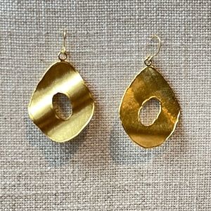 Betty Carre "Toshani" 18K Gold Plated Earring